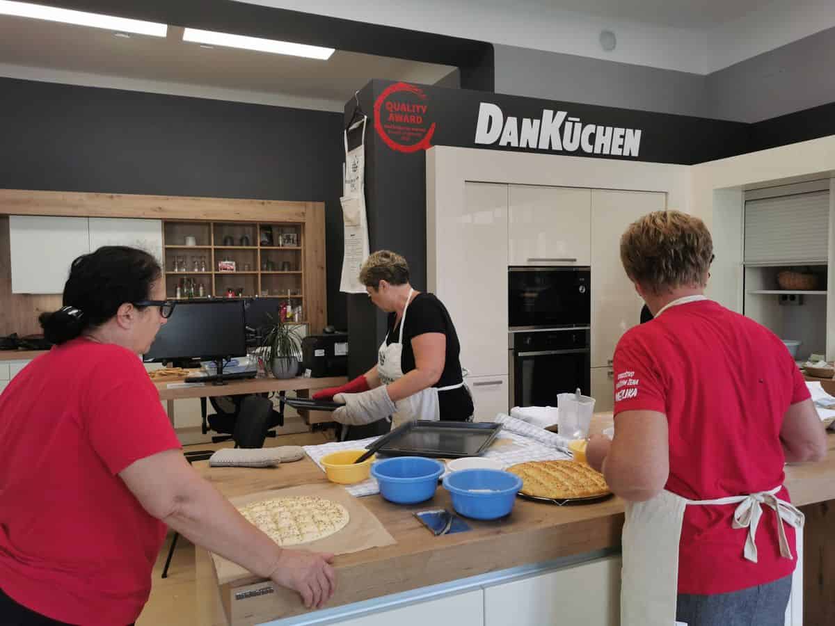 dan-kuchen-semic-bela-krajina-kuhinje-bosch-promocija-2226
