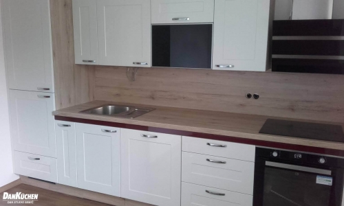 Zadovoljna stranka, Metlika